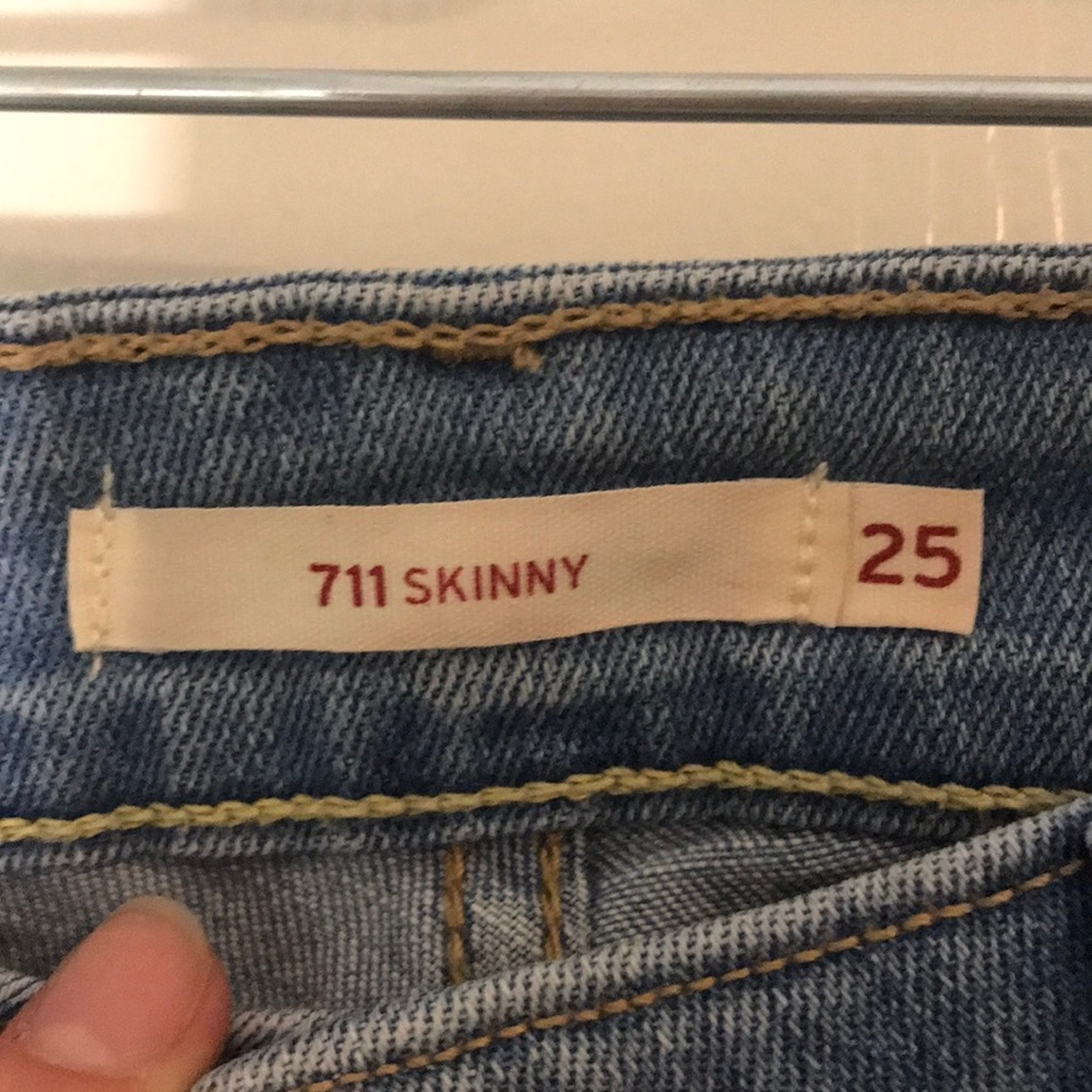 Levi’s - Picture 2 of 2